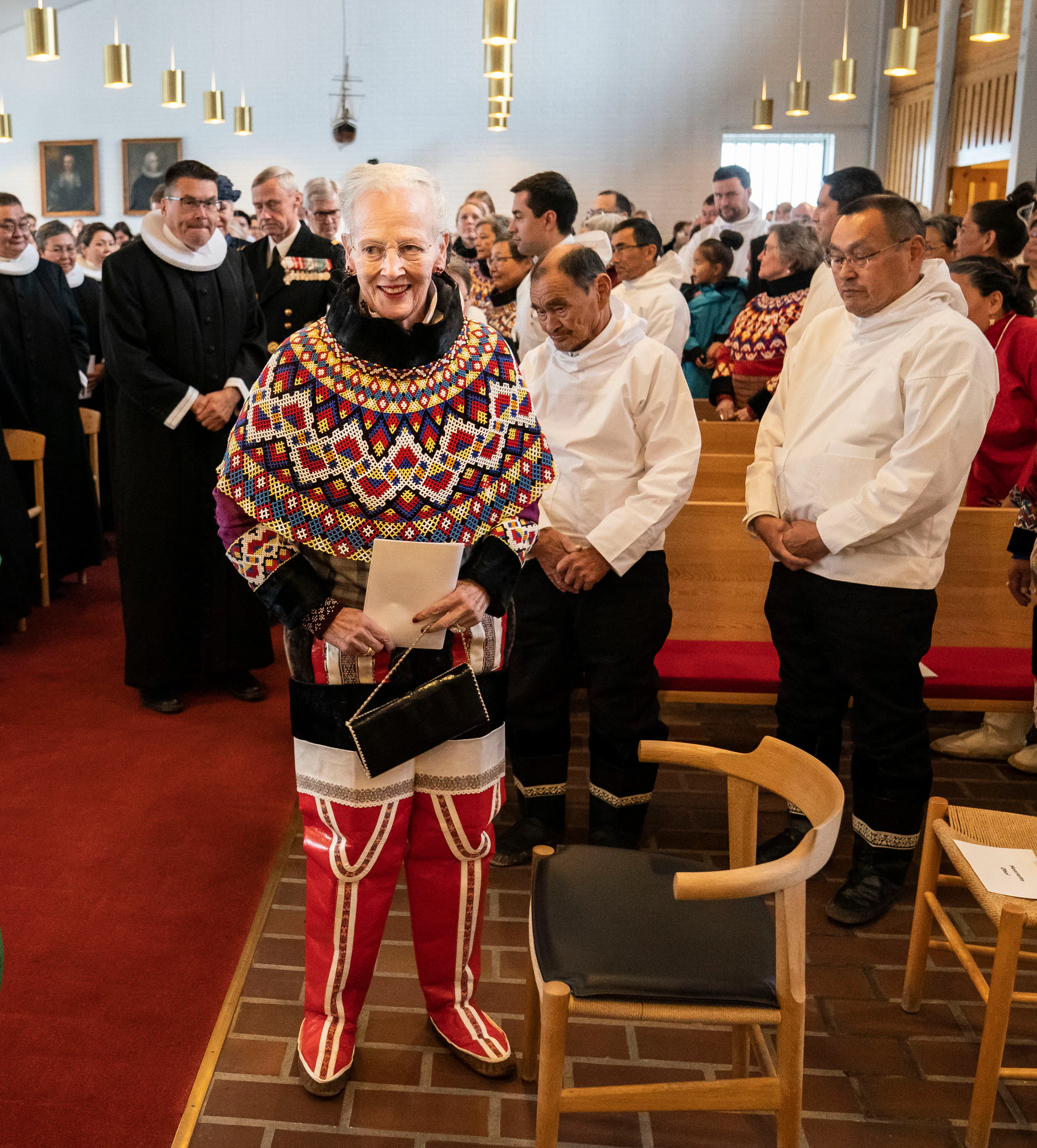 Her ses dronning Margrethe til bispevielse i Nuuk i 2021. 