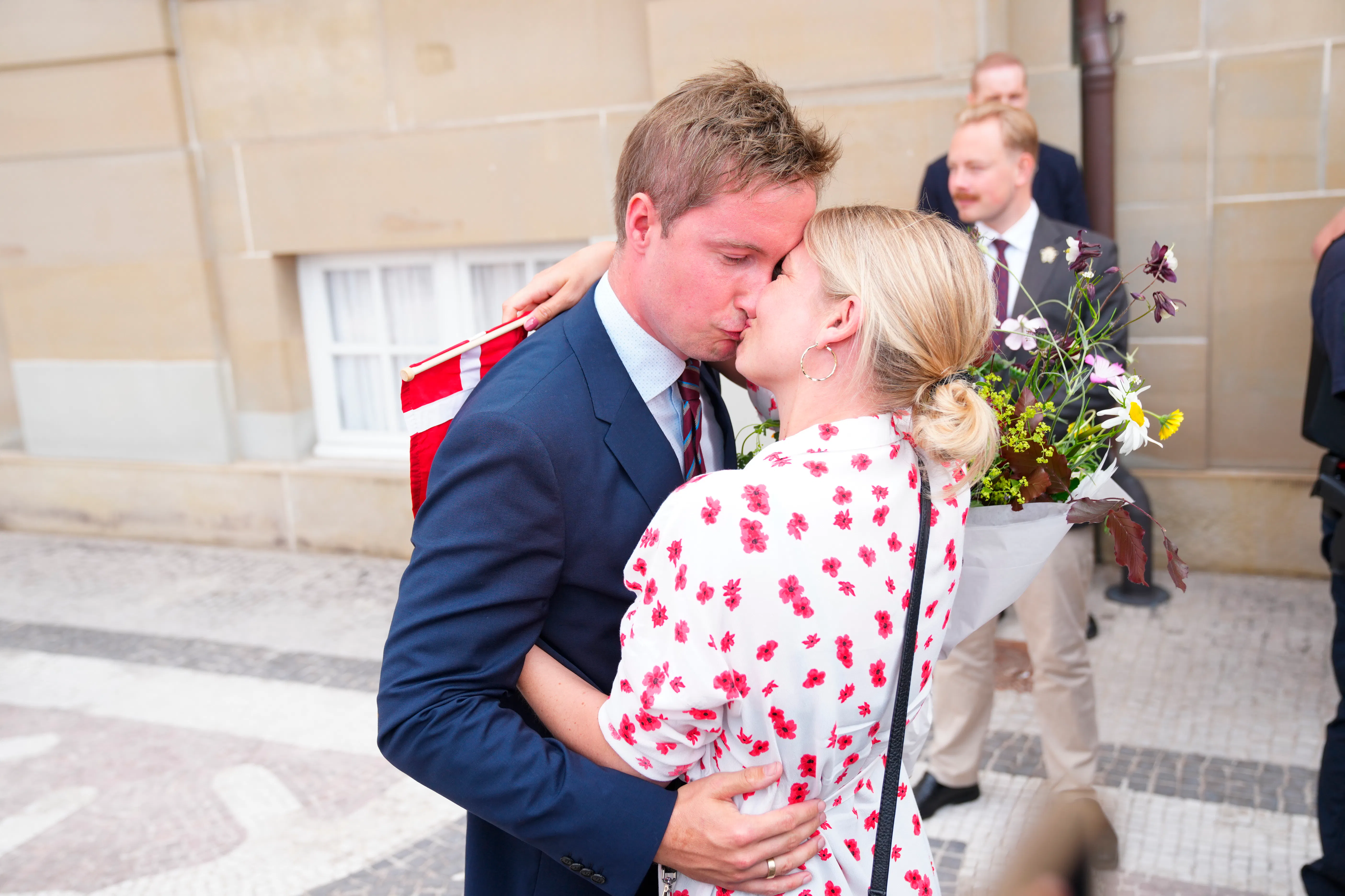 Torsdag tager hans kendte kone styringen: Jacob Mark skal møde kongen ...