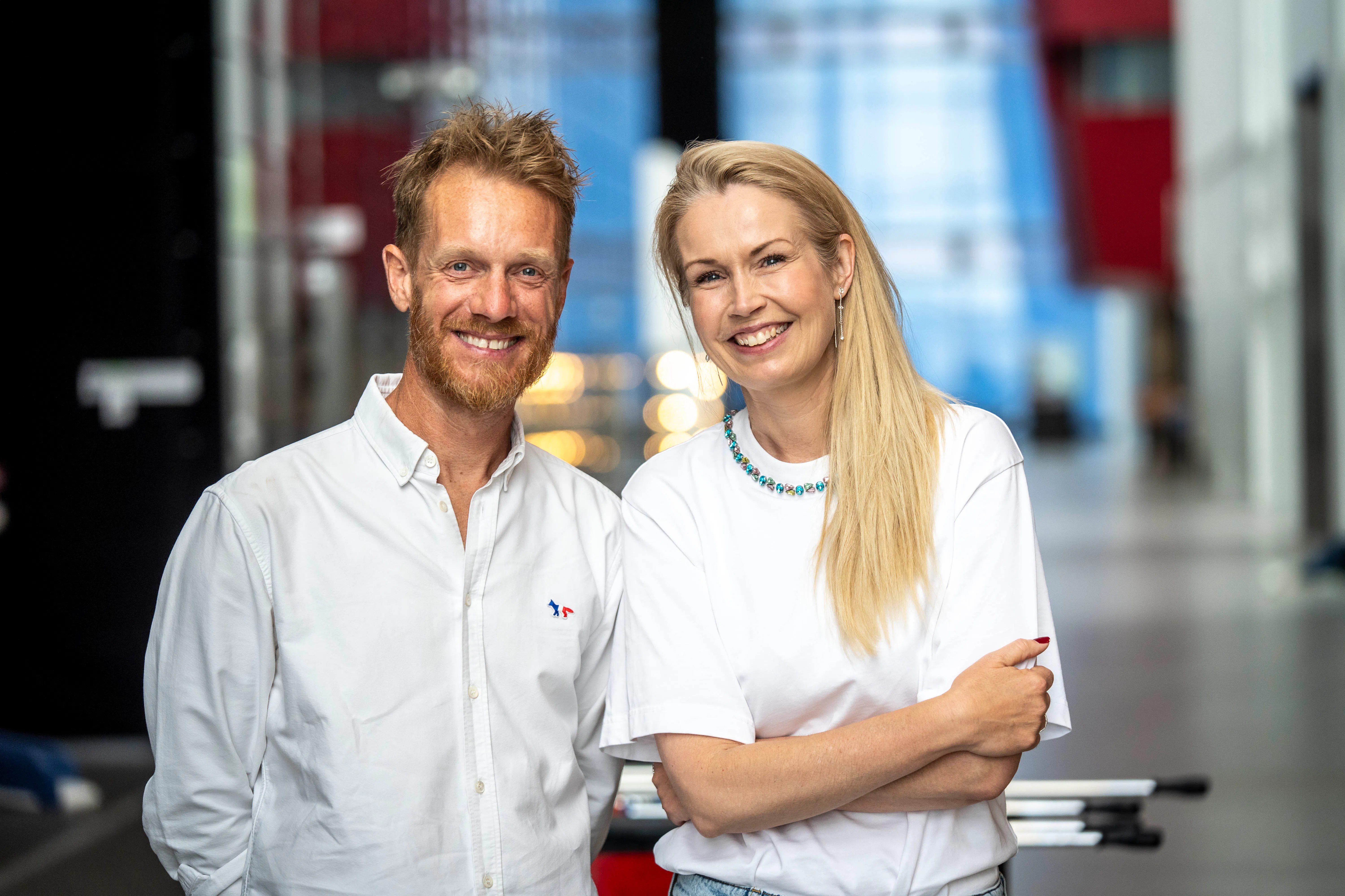 Tobias Hansen og Tina Müller er DR's værter under VM i fodbold. 
