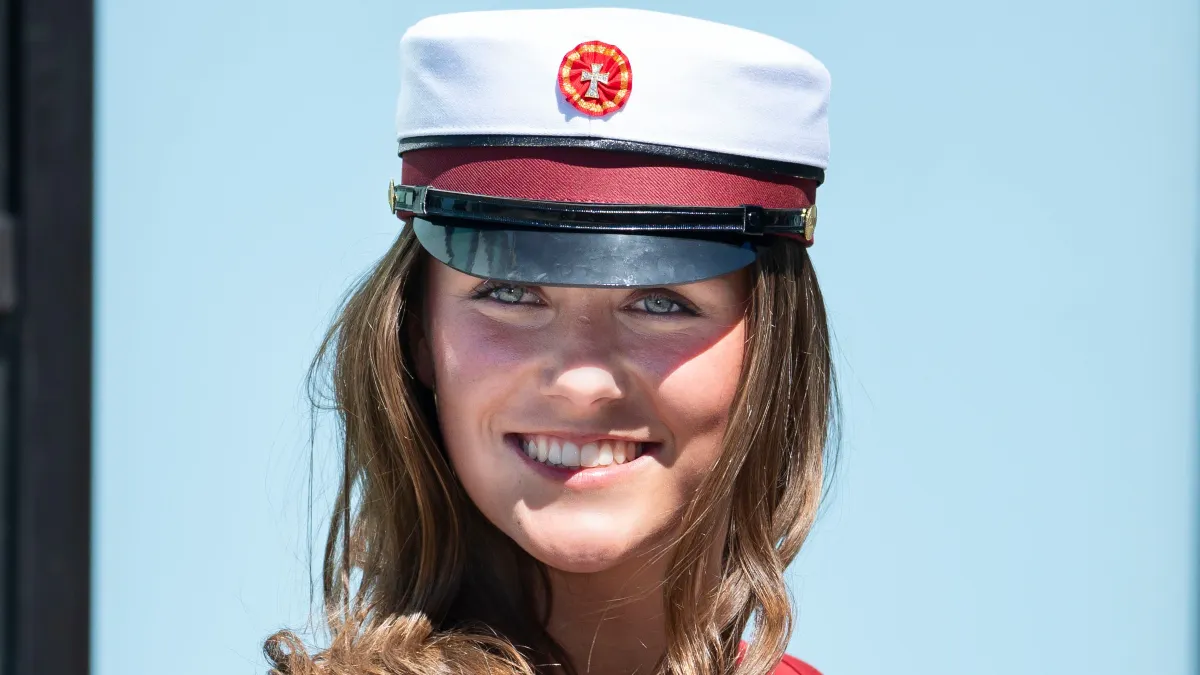 Prinsesse Isabella lyste af lykke foran gymnasiet: Jeg er meget stolt ...