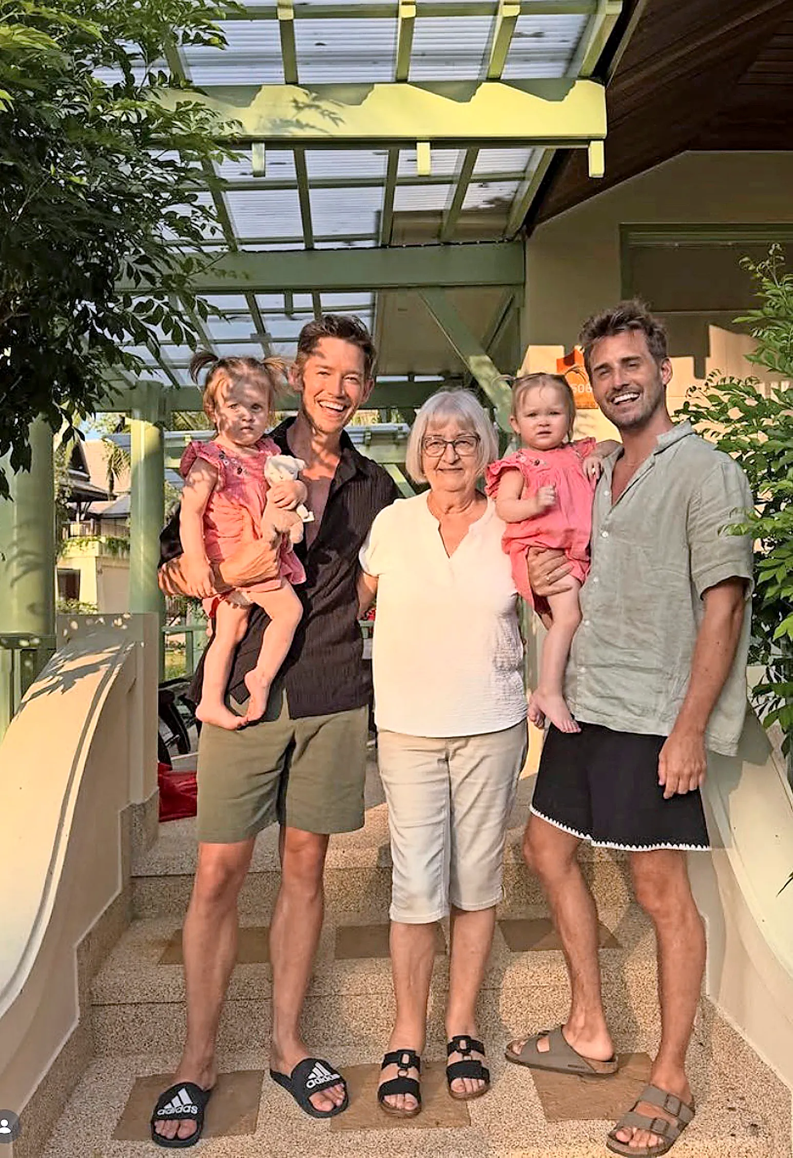 Morten Kjeldgaard Frederik Haun Nora Emma og mor Kjeldgaard i Thailand