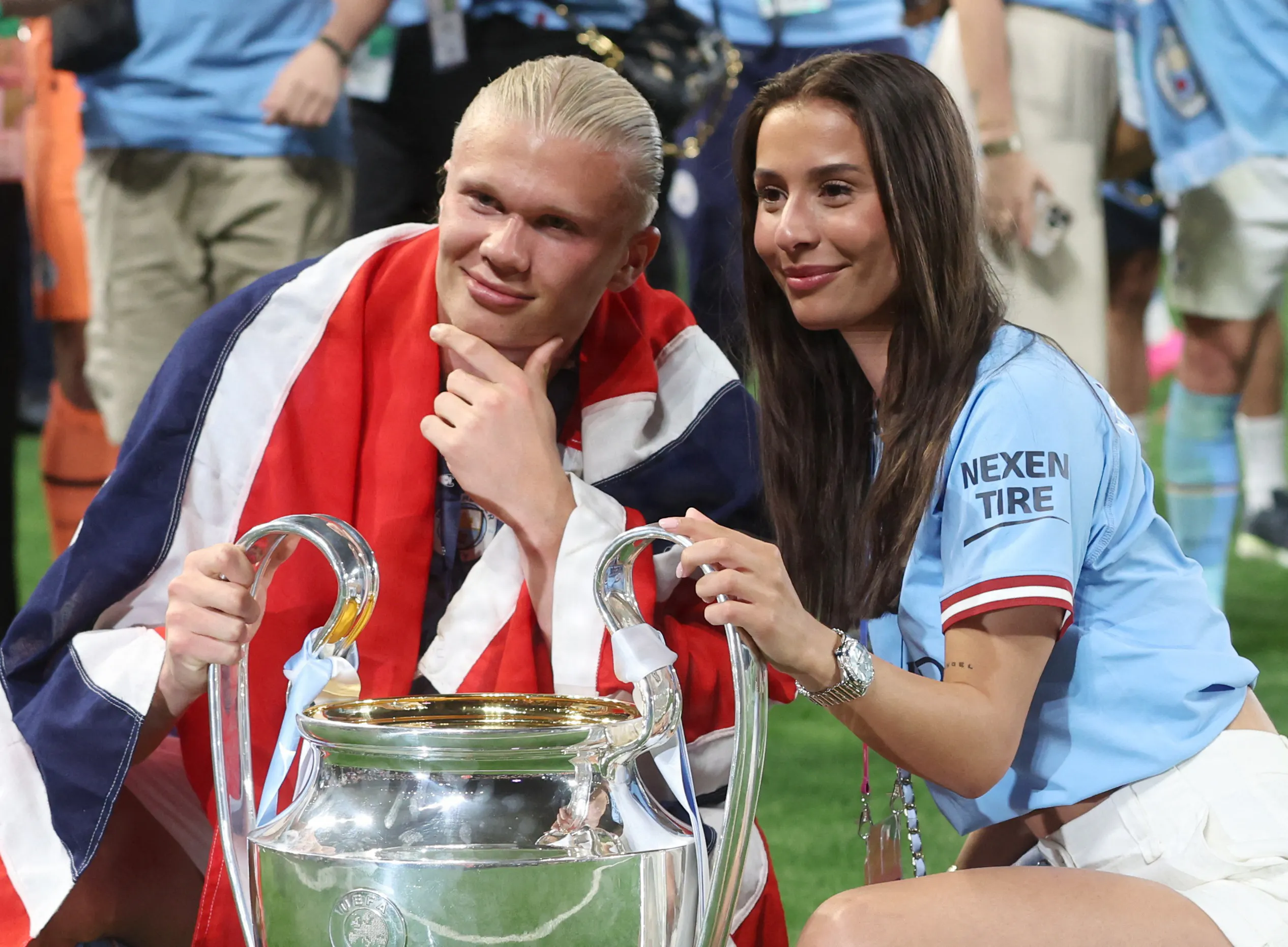 Erling Haaland og Isabel Haugseng Johansen ved UEFA Champions League finalen 10. juni 2023. 