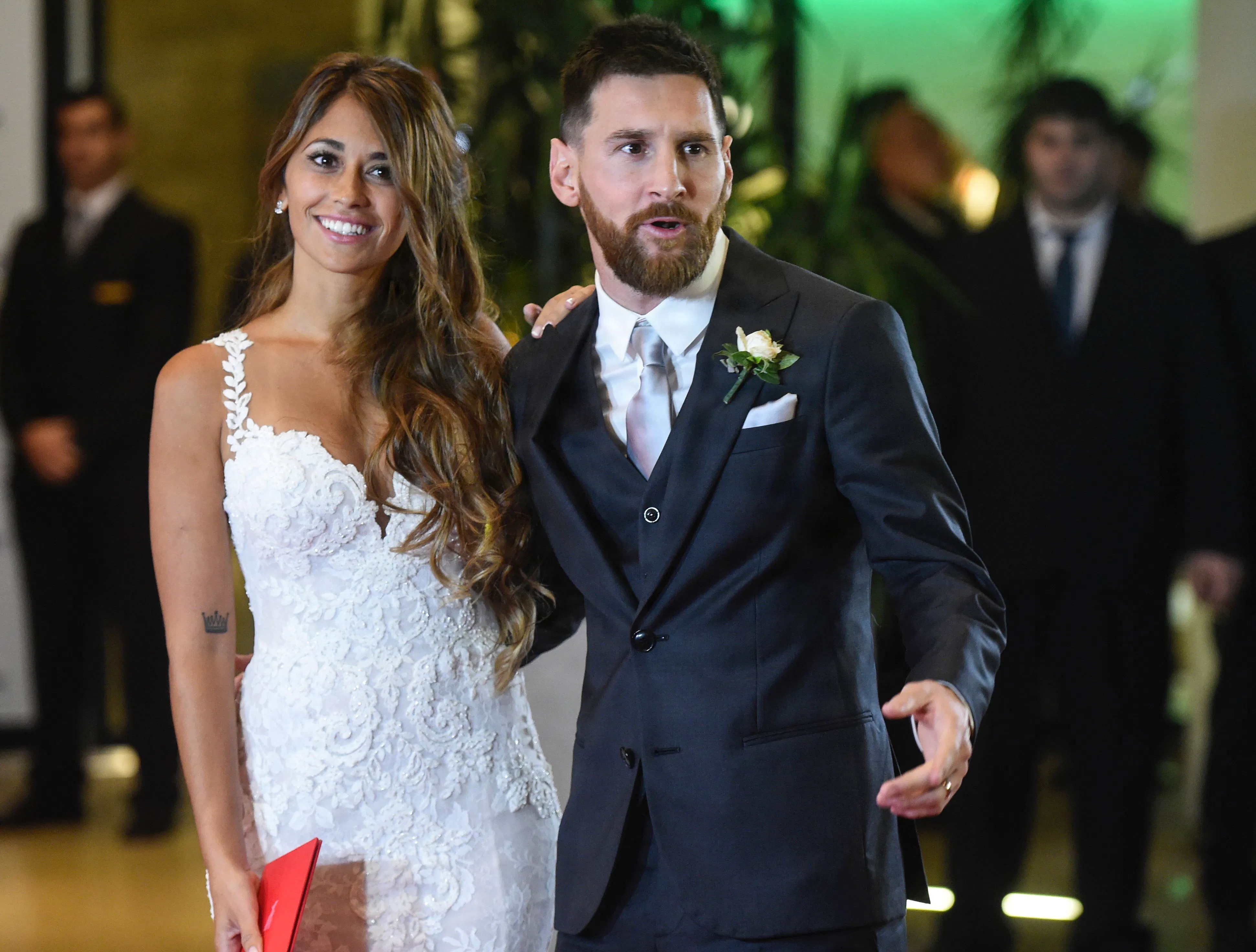 Antonela Roccuzzo og Lionel Messi ved deres bryllup i 2017. 