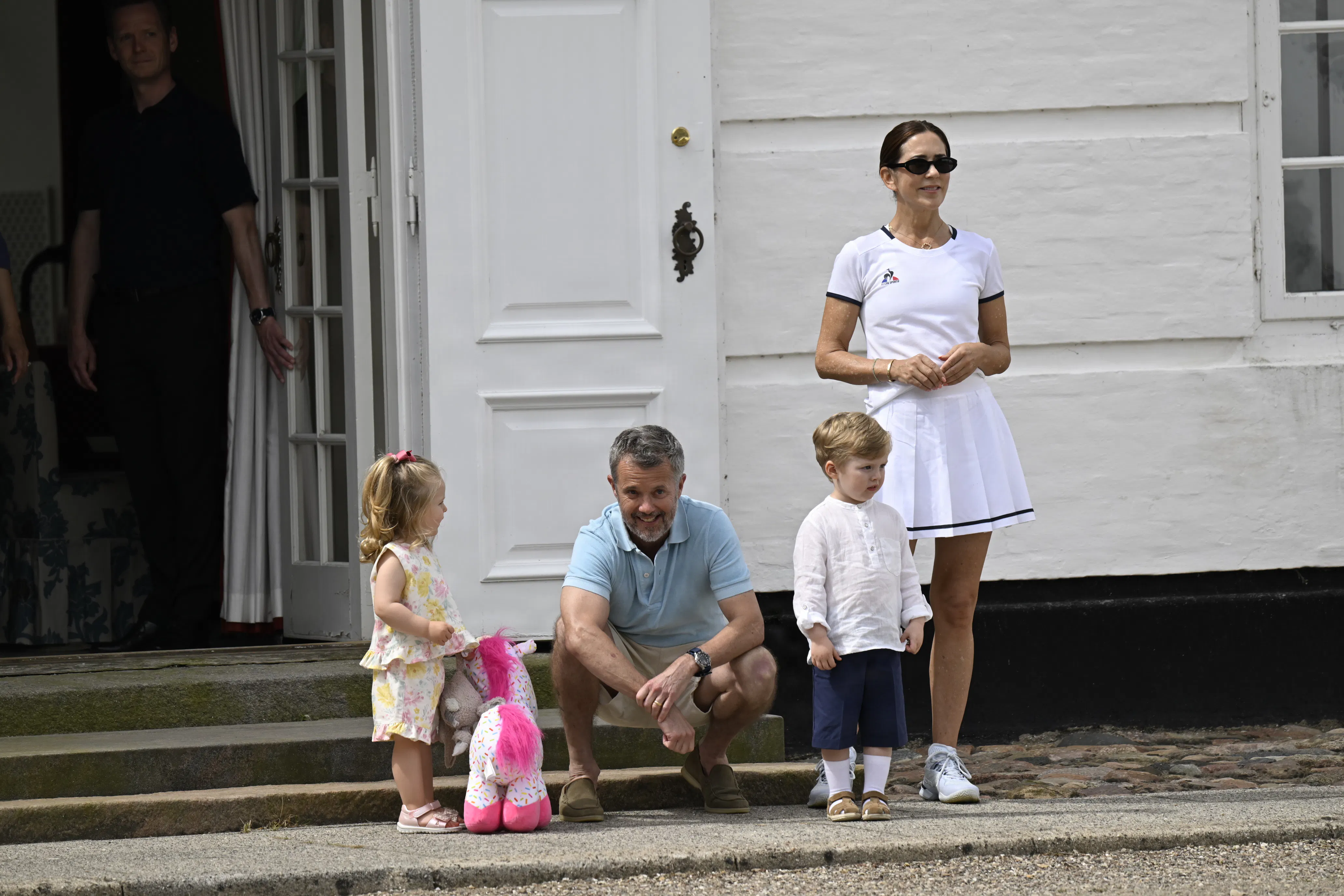Prinsesse Mafalda og prins Gustav Albrecht stjal kong Frederiks hjerte ved vagtskiftet.