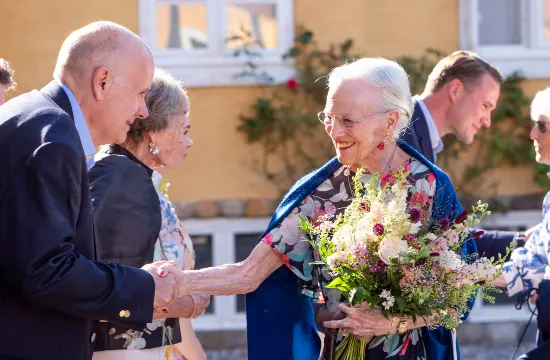 Jens-Christian Wandt tog imod dronningen sammen med familien Gamborg.