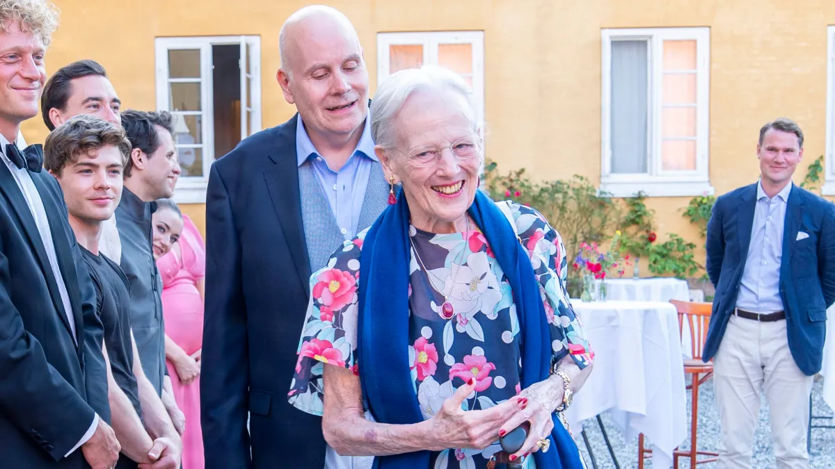Dronning Margrethe var glad for at besøge Djursland og Møllerup Gods på en lun sommeraften.