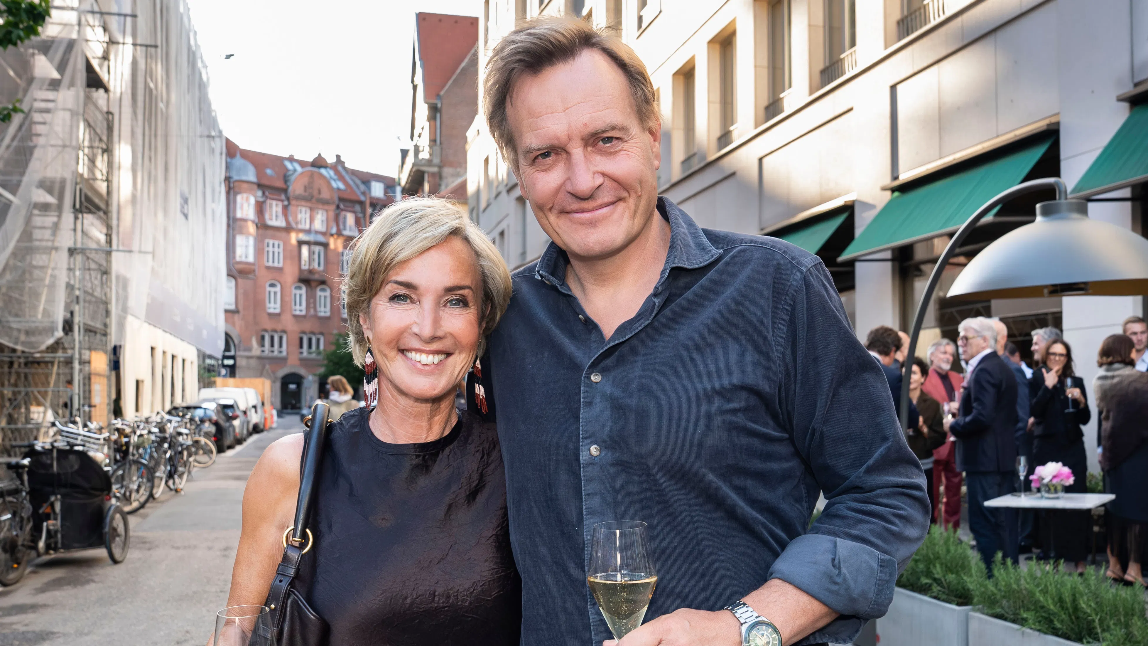 Natasja Crone og Rasmus Tantholdt plejer kærligheden: Vi har trykket på  pauseknappen | BILLED-BLADET