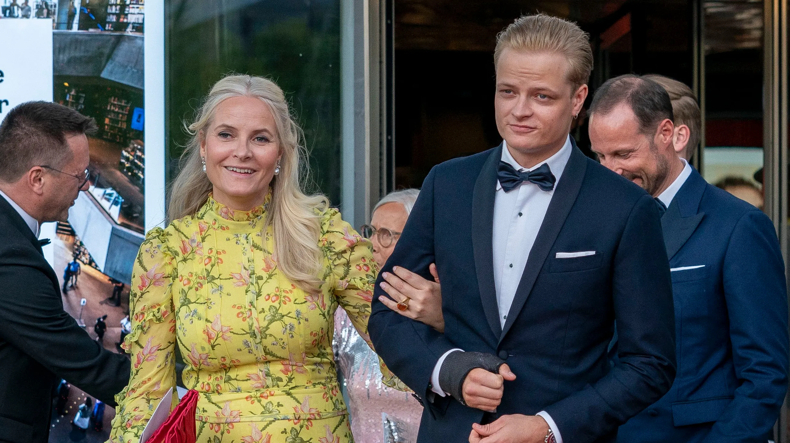Marius Borg Høiby đã bị giam giữ tại hai nhà tù ở khu vực Oslo kể từ ngày 2 tháng 2, nhưng một phán quyết mới từ Tòa án Quận Oslo đã thay đổi điều đó.