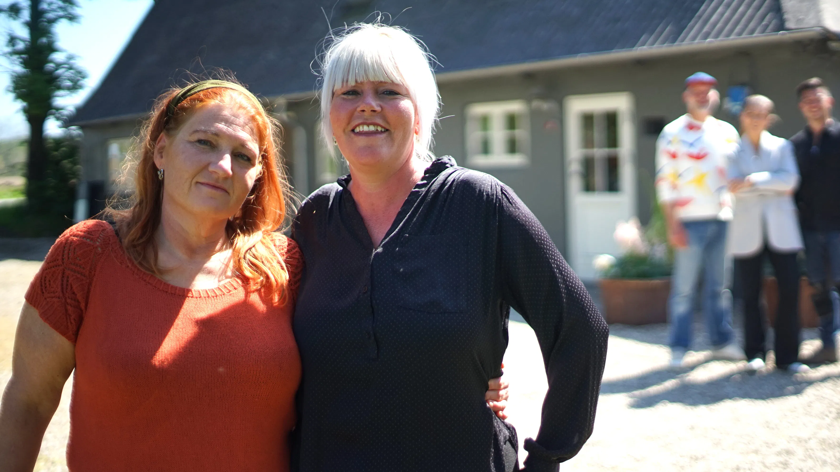 Signe (til højre) og veninden Dorte i sæson 12 af ”I hus til halsen” fra 2023. 