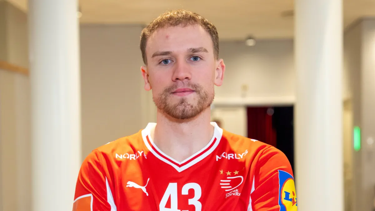 Simon Pytlick havde skiftet håndboldlooket ud. 