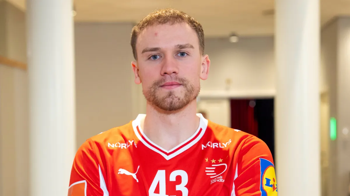 Simon Pytlick havde skiftet håndboldlooket ud.