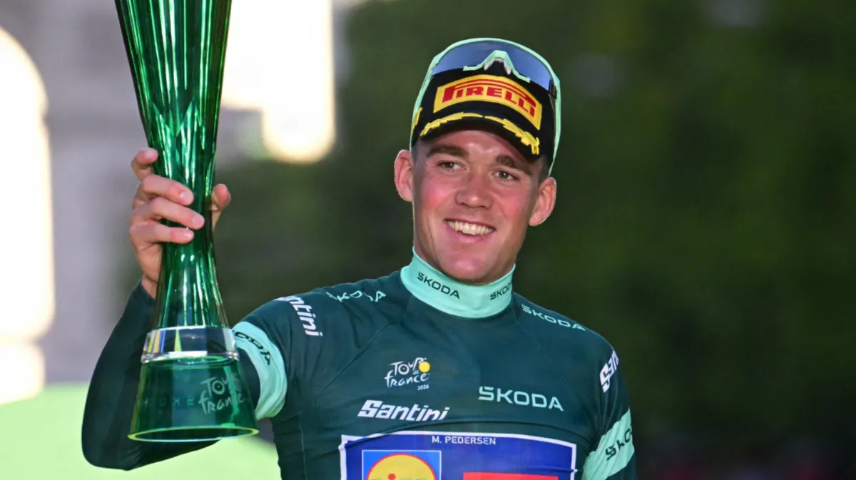 Mads Pedersen jublede, da han hev den grønne pointtrøje hjem i Tour de France.