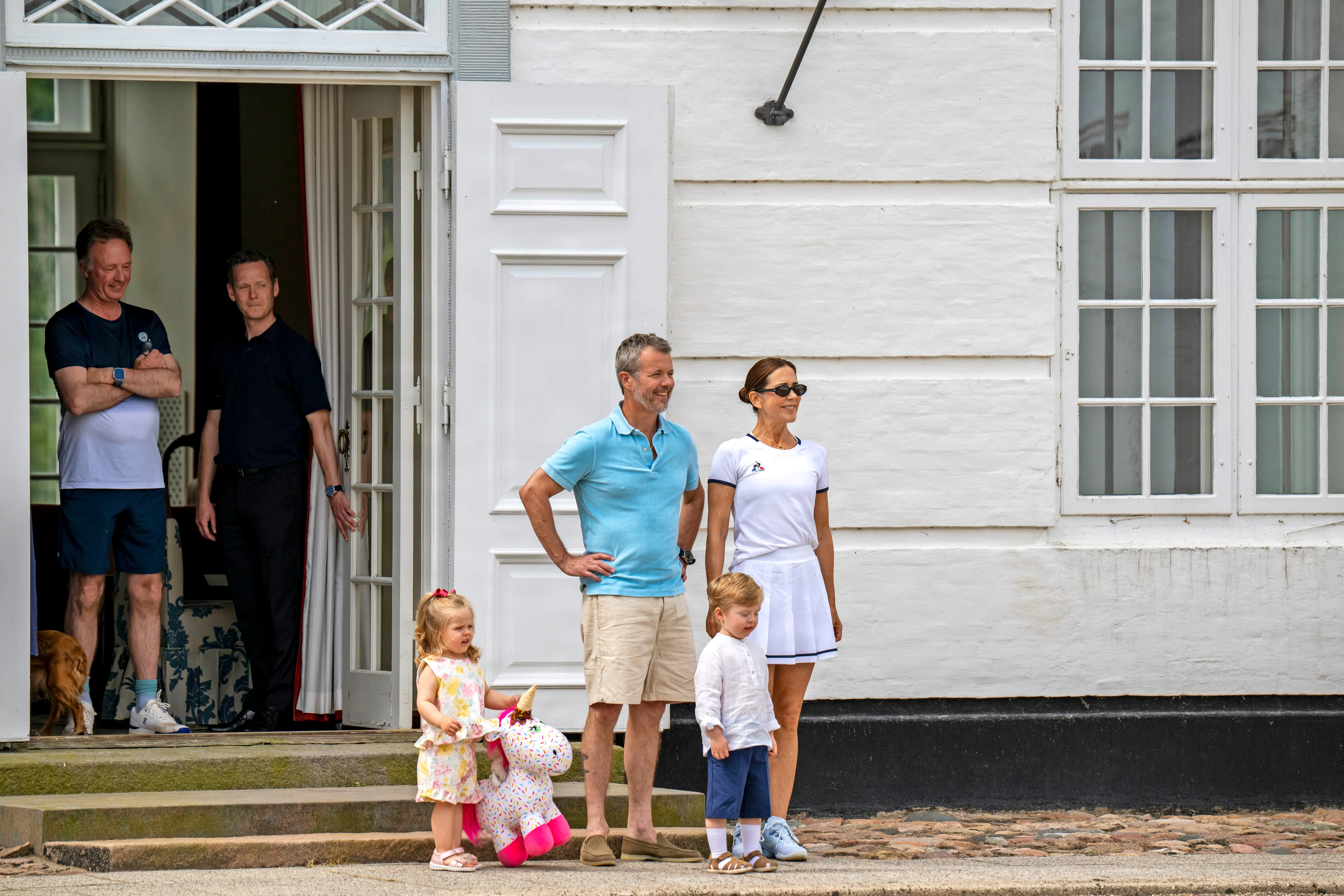 https://imgix.billedbladet.dk/2026-07-28/20260710RS-vagtskifte-68.jpg