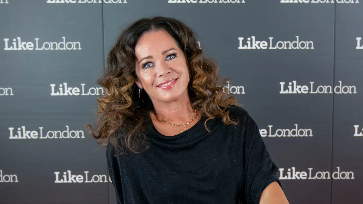 Tina Elhauge fra Årgang 0 deler stolt billeder fra sit yngste barnebarns dåb.