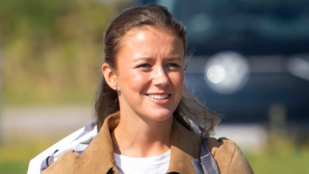 Sådan bliver det hver morgen for prinsesse Isabella: Må ikke sætte håret,  som hun vil | BILLED-BLADET