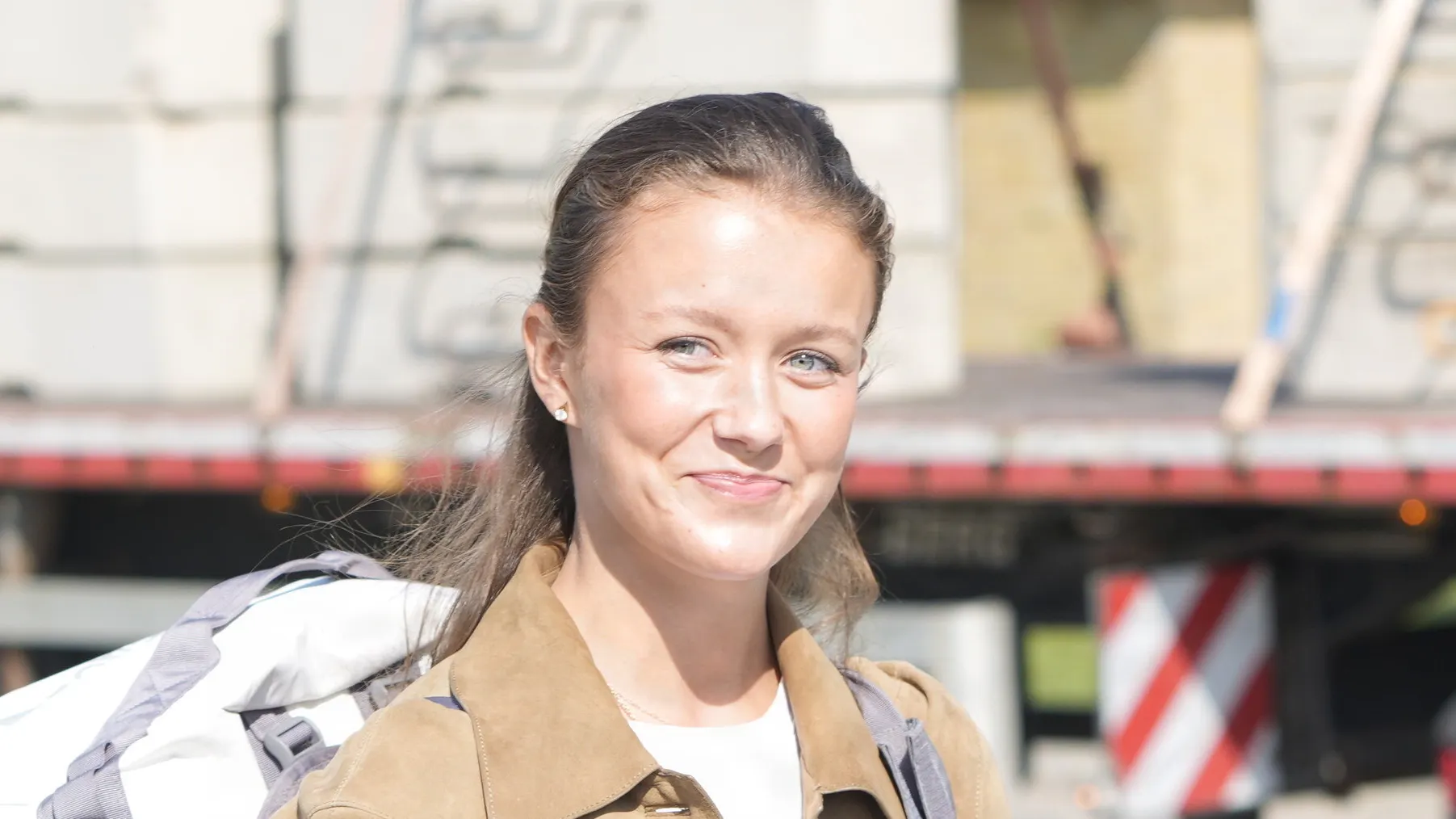 Prinsesse Isabella ankom i et afslappet look til Antvorskov Kaserne.