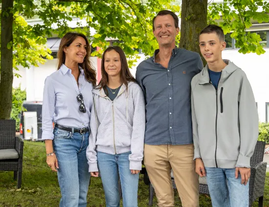Prins Joachim og prinsesse Marie og Athena og Henrik har hygget sig på Schackenborg Slot
