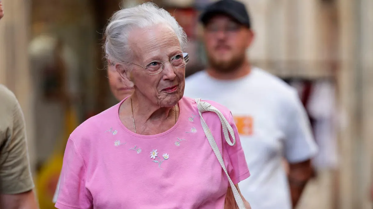 Dronning Margrethe på det lokale marked i Cahors. 