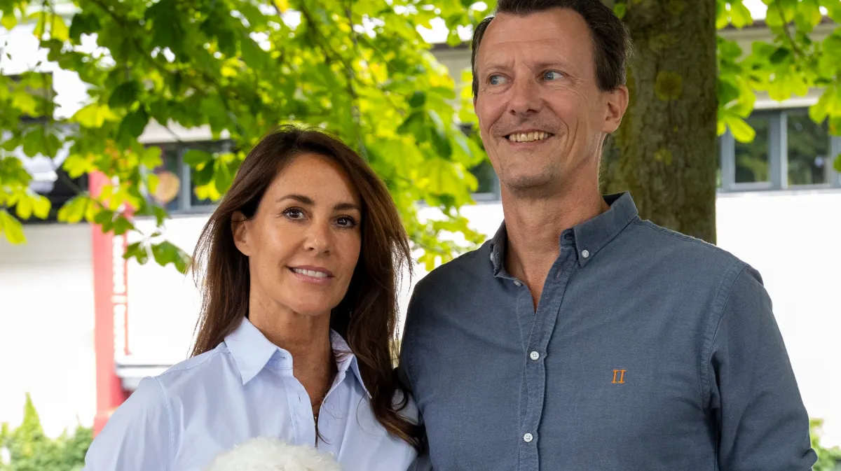 Prinsesse Marie og prins Joachim har nydt at være på Schackenborg Slot denne sommer.