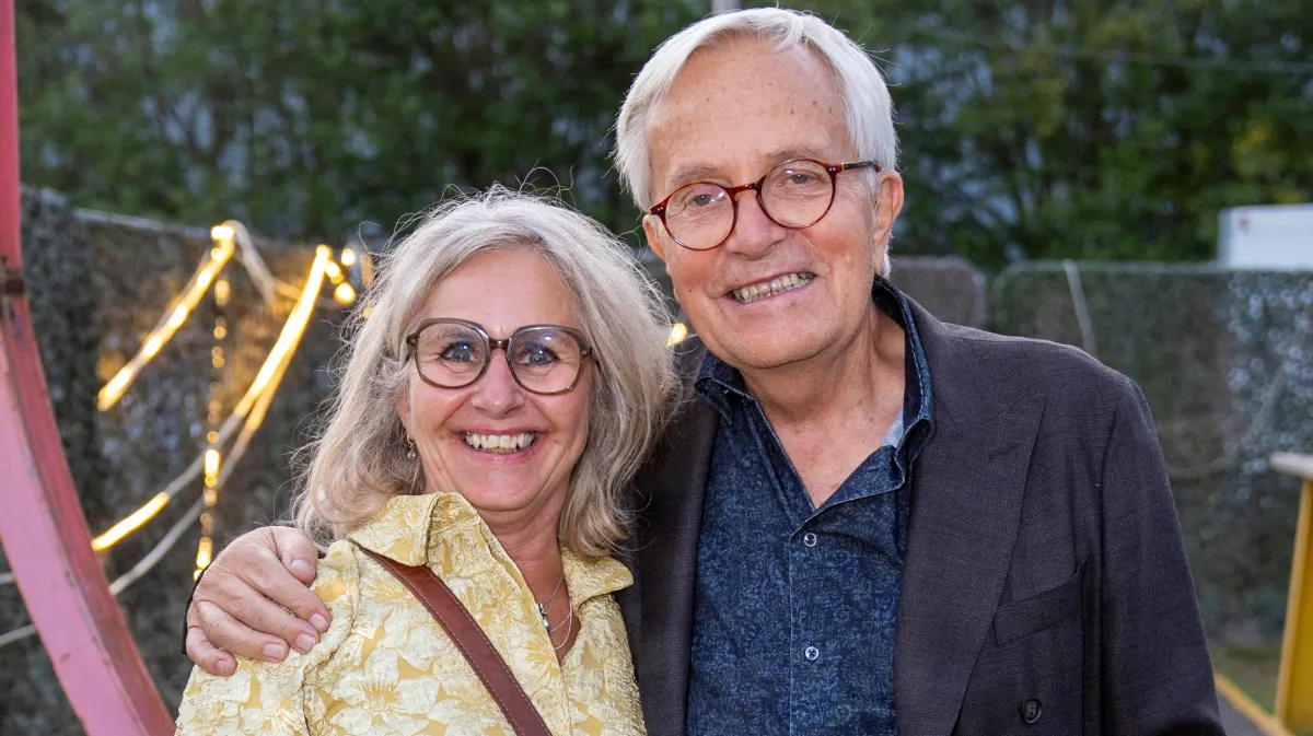 Joan og Tom fik romance-rygterne til at svirre