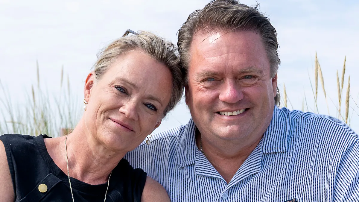 Johnny Hansen med sin hustru Gitte.
