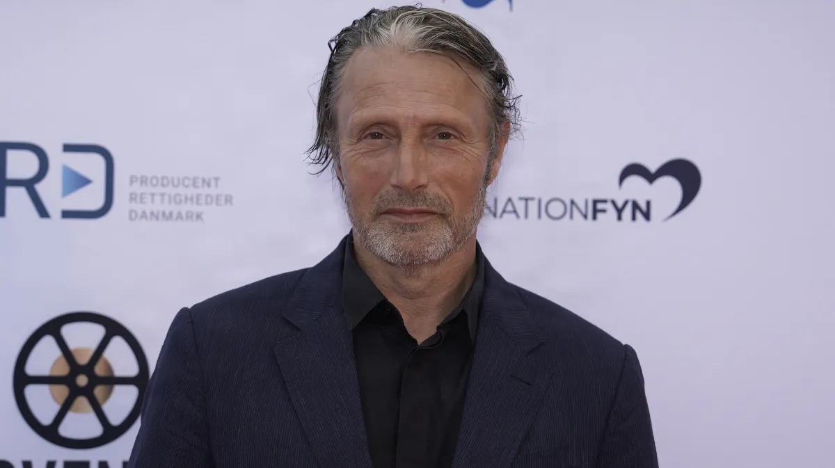 Mads Mikkelsen har nu tre børnebørn.