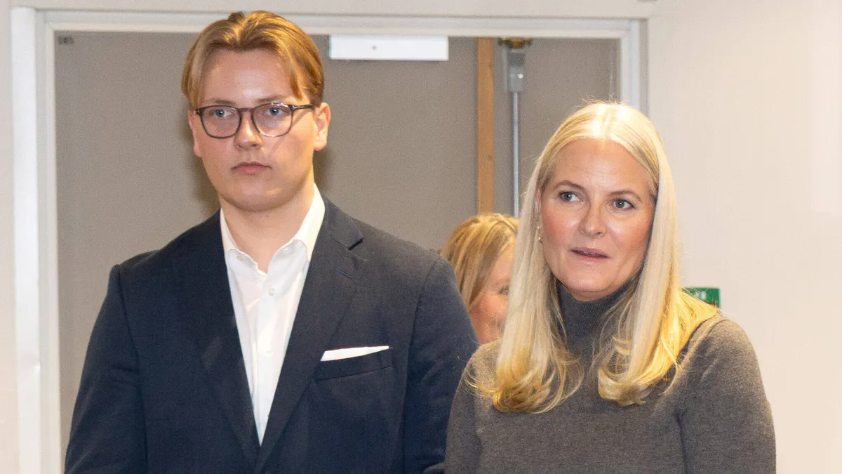 Prins Sverre Magnus og dronning Mette-Marit ved en tidligere lejlighed.