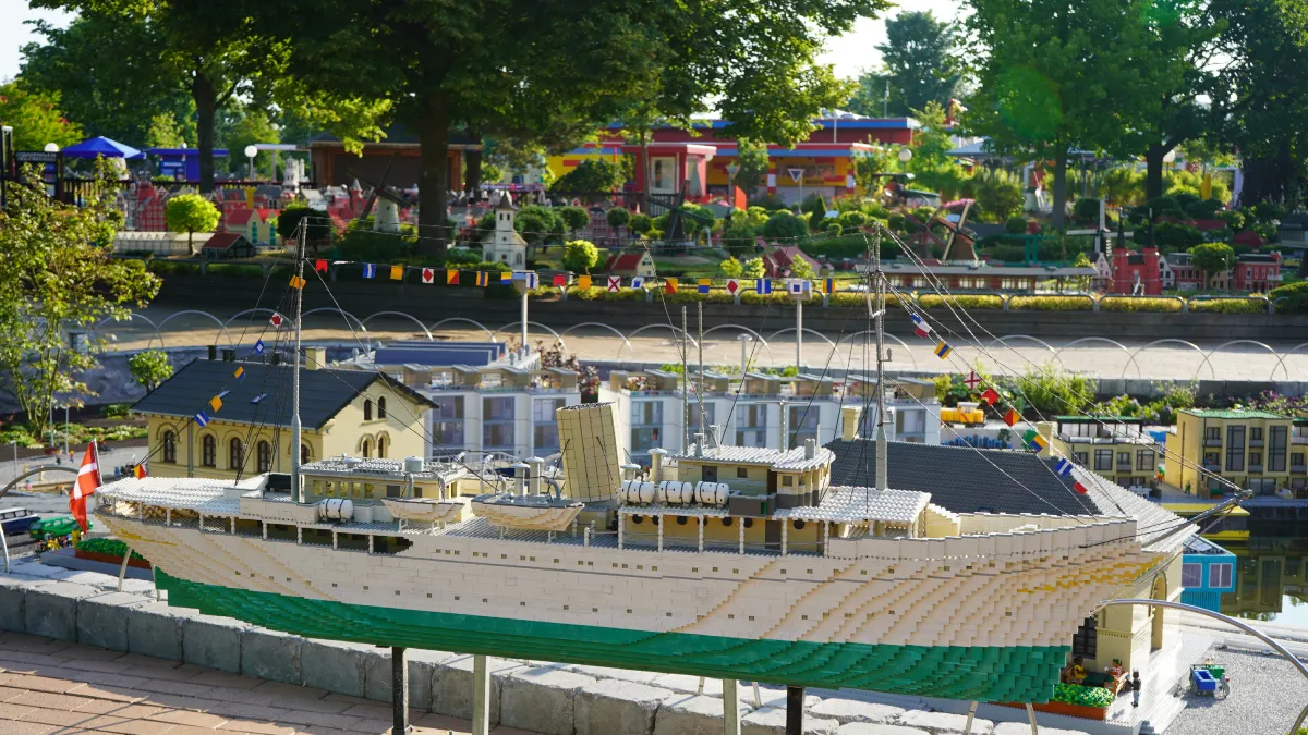 Kongeskibet Dannebrog" solgt til svimlende pris: Og nu står det klart, at dronning Mary kan juble | BILLED-BLADET