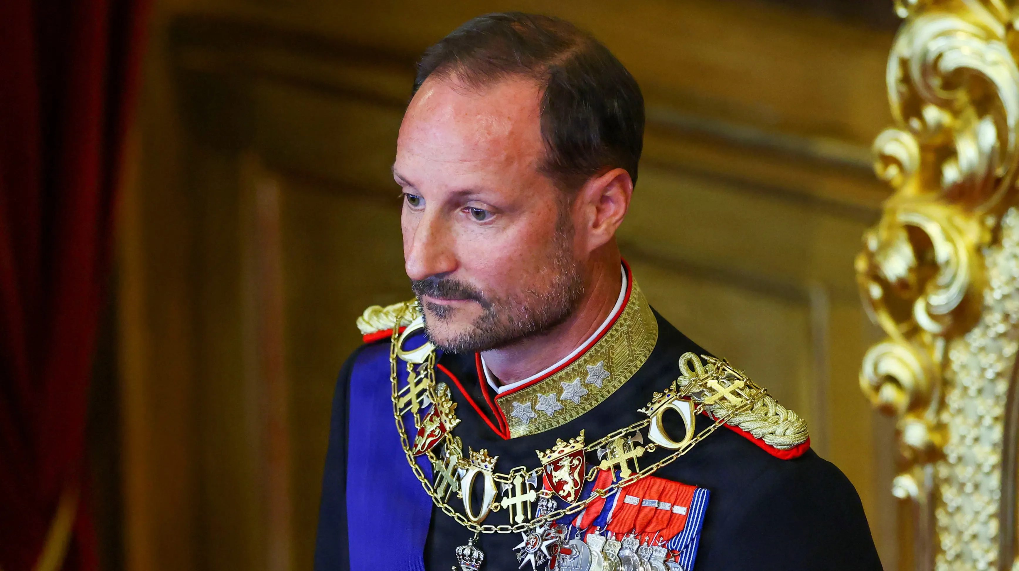 Kong Haakon har netop erklæret, at der er hofsorg en måned efter kong Haralds begravelse frem til den 9. oktober.