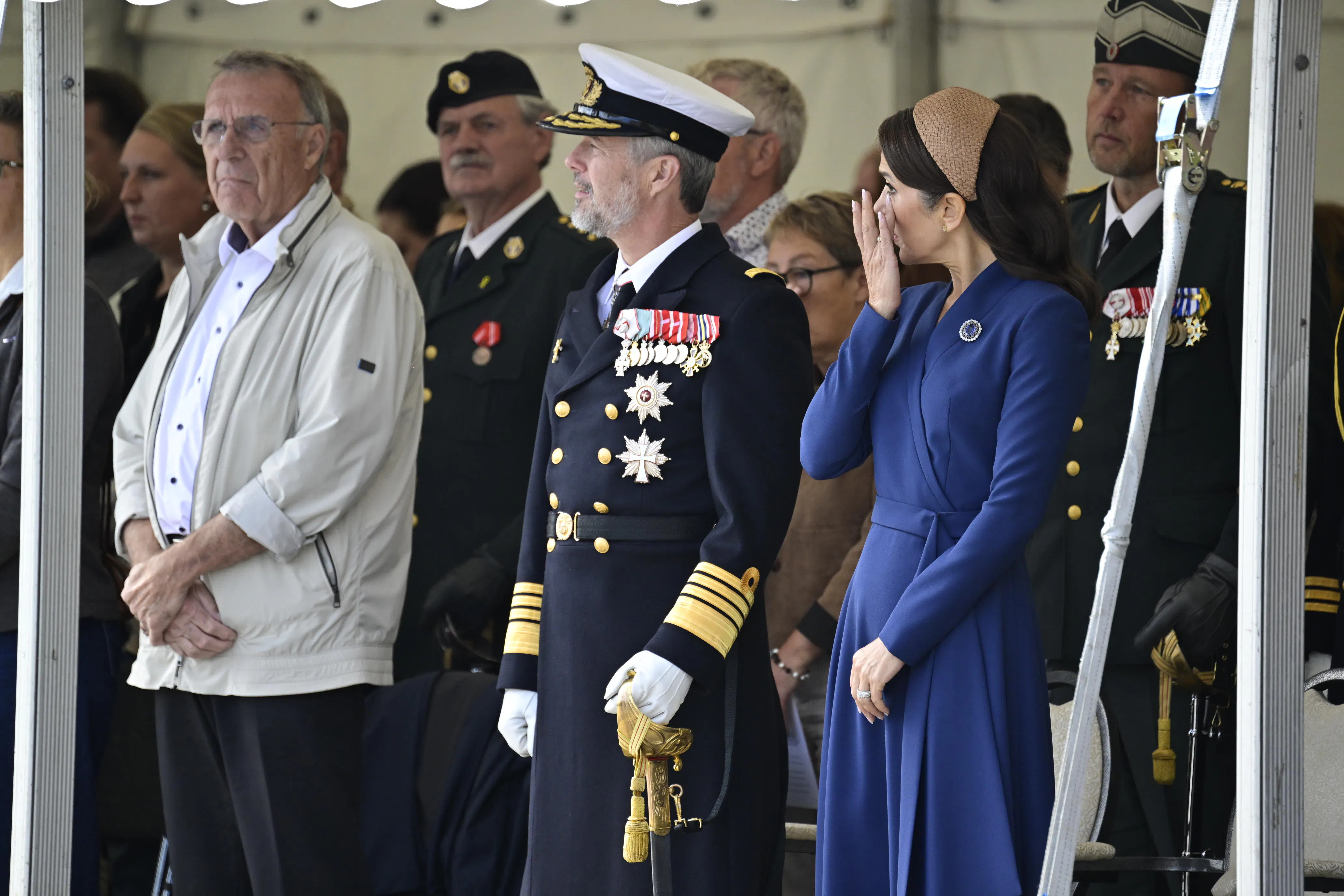 Dronning Mary rørt til tårer.