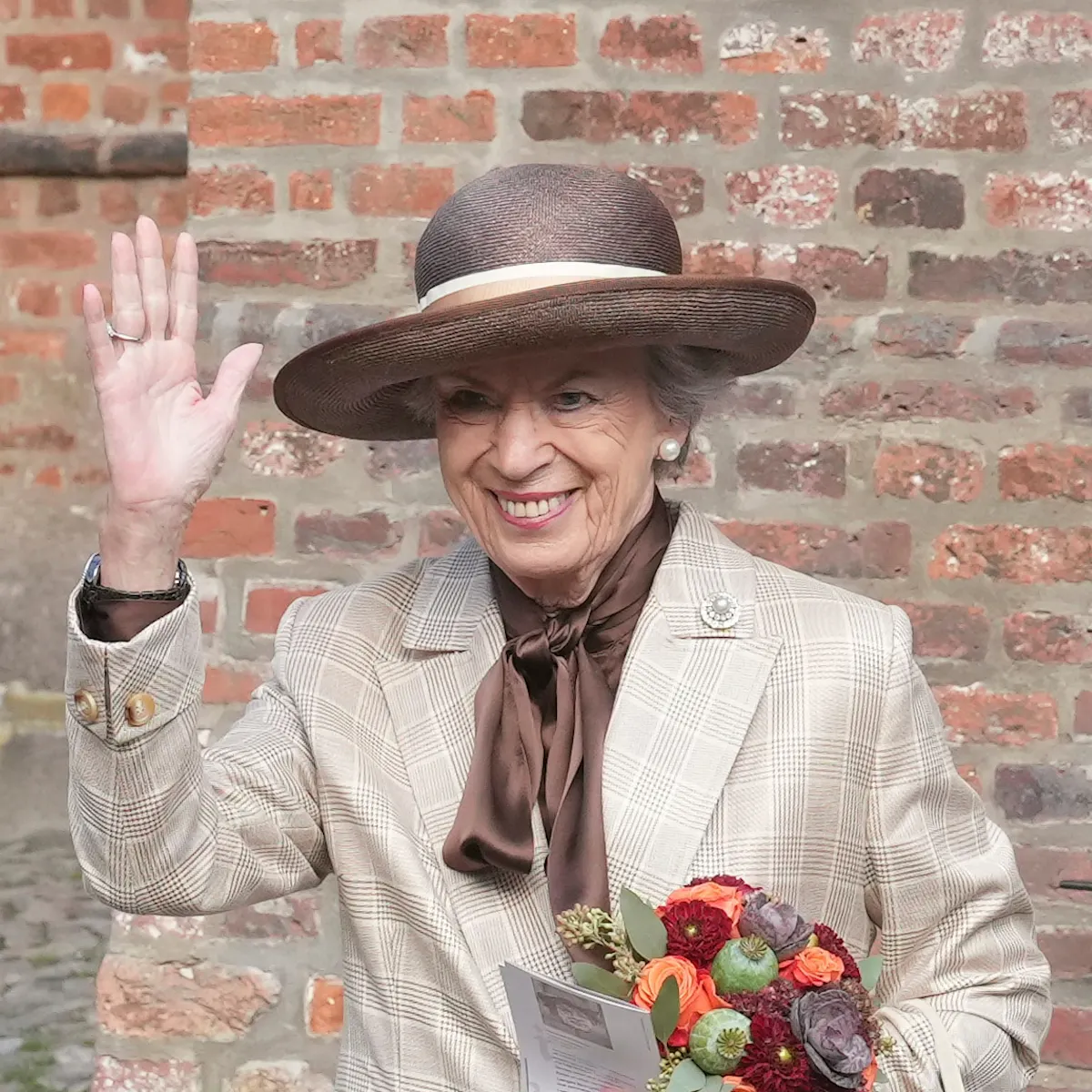 Skønne billeder: Prinsesse Benedikte hyggede sig med grev Ingolf og grevinde Sussie | BILLED-BLADET