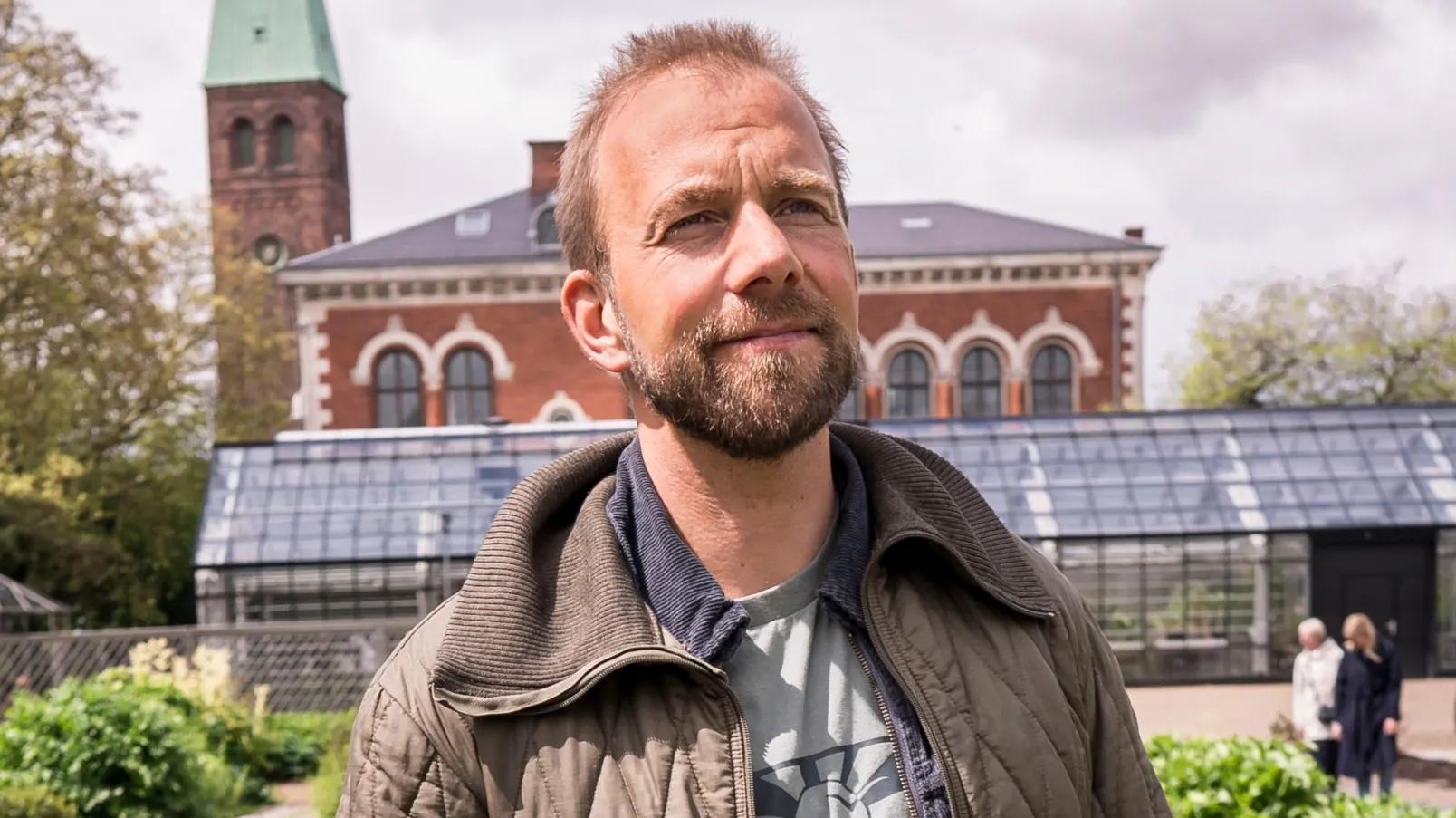 Designeren Søren Vester har haft travlt med at renovere sit sommerhus. 