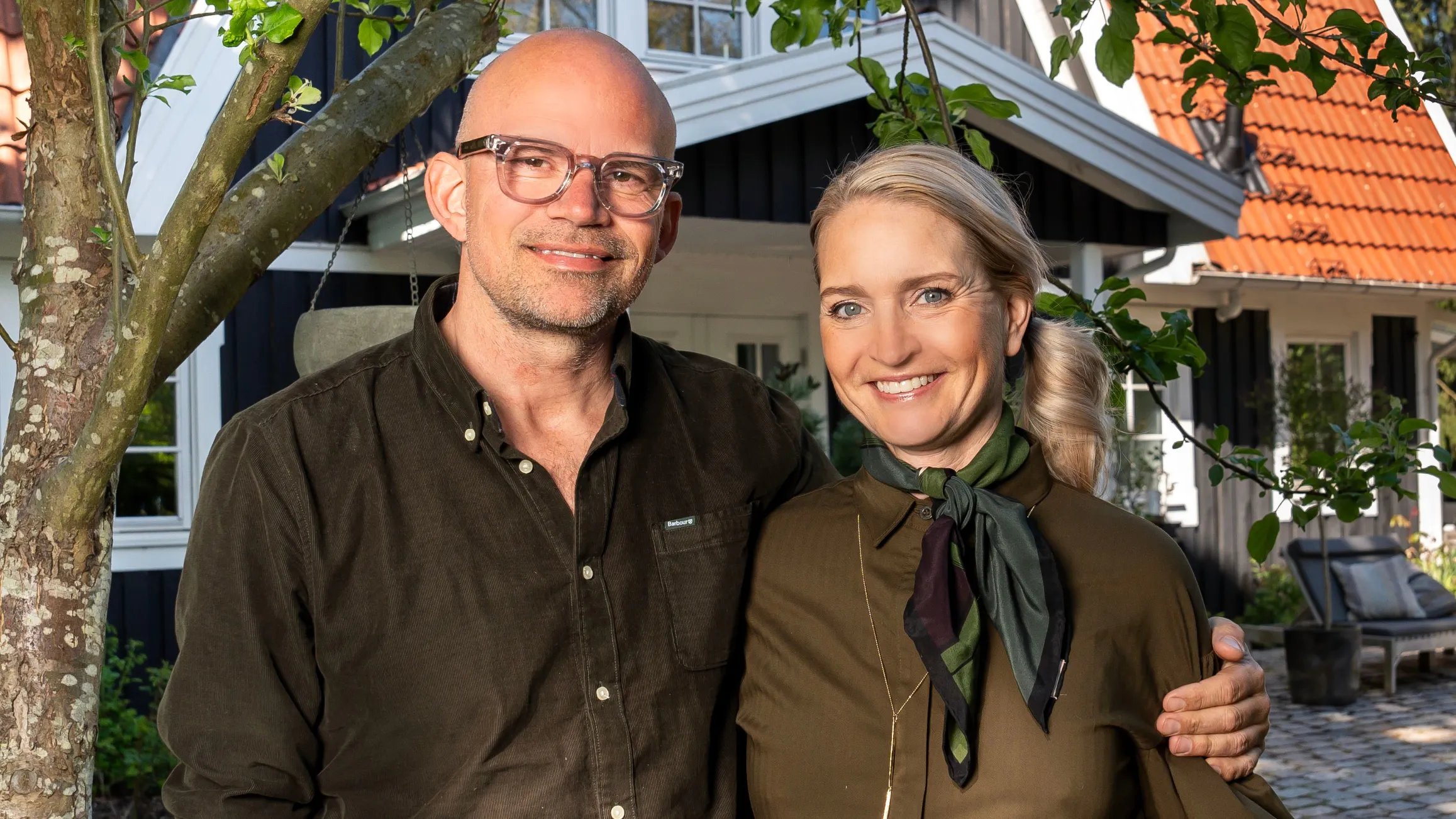 Det har været noget af en mundfuld for ægteparret Jesper Vollmer og Annette Heick at overtage deres nye hus. 