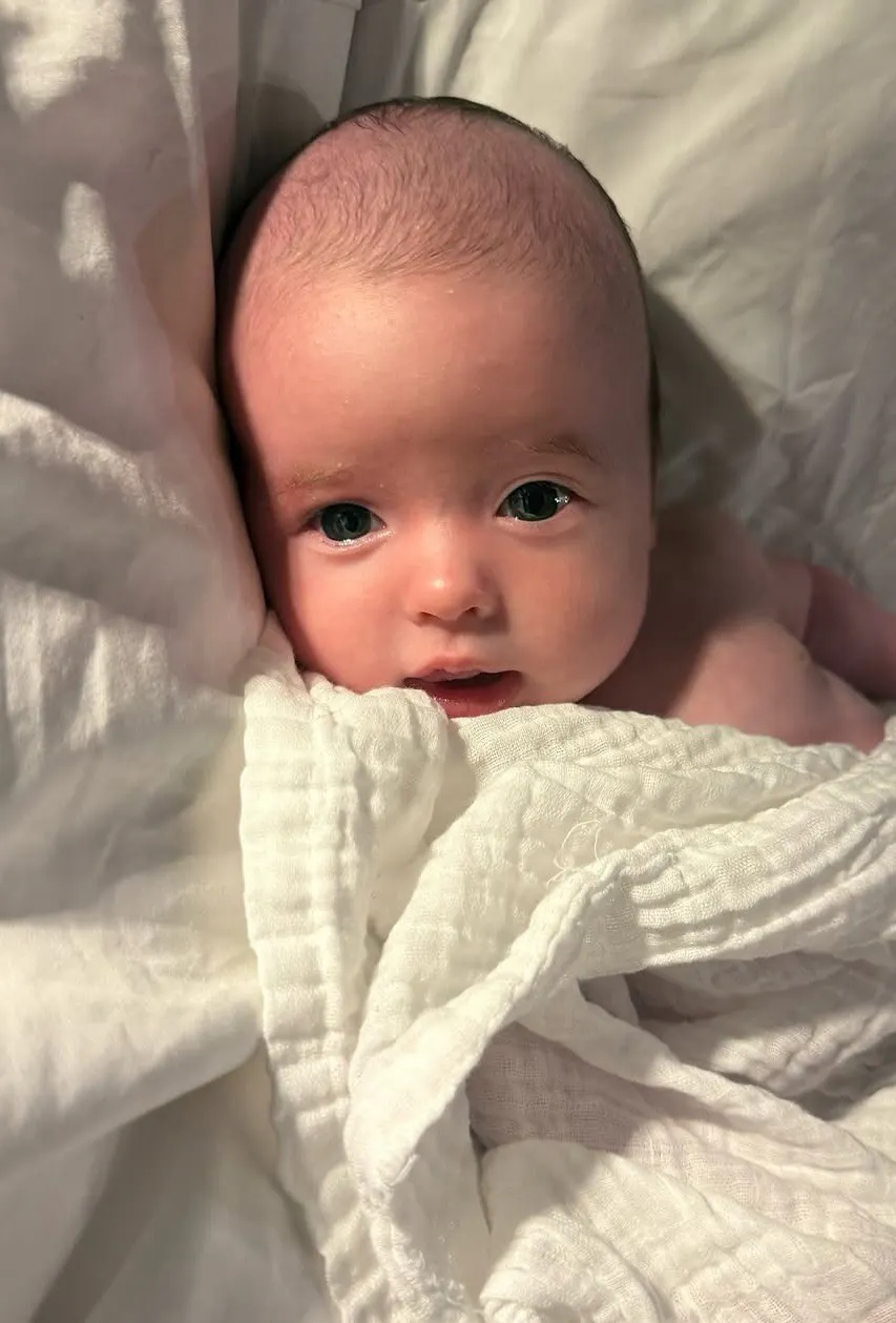 Dennis Knudsens baby, der blev født 20. august.
