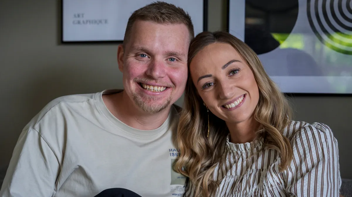 "Kærlighed hvor kragerne vender"-Mads og Nadia er blevet forældre