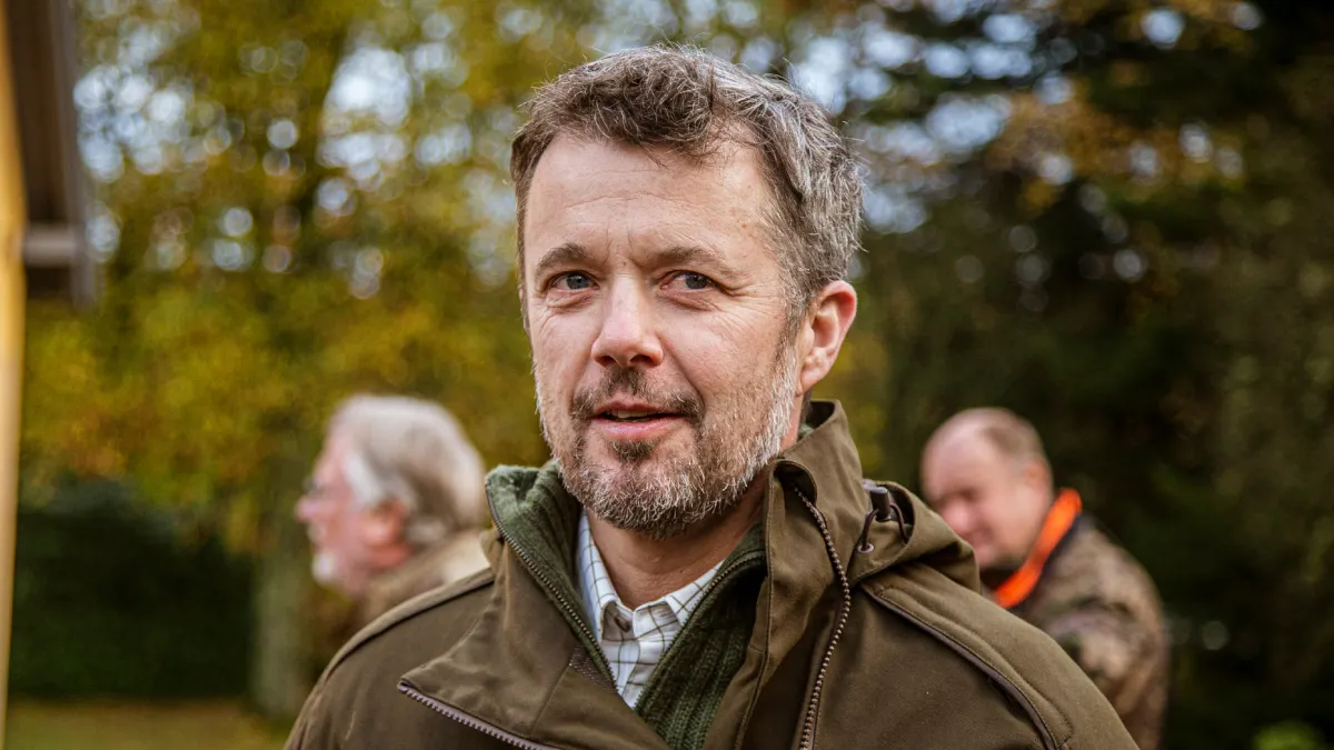 Daværende kronprins Frederik under kongejagt i Gludsted Plantage tilbage i 2019