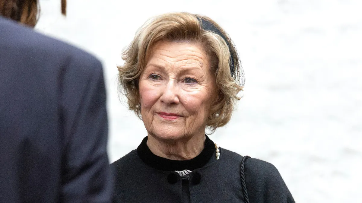 Dronning Sonja i forbindelse med sin svigerinde prinsesse Astrids bisættelse.