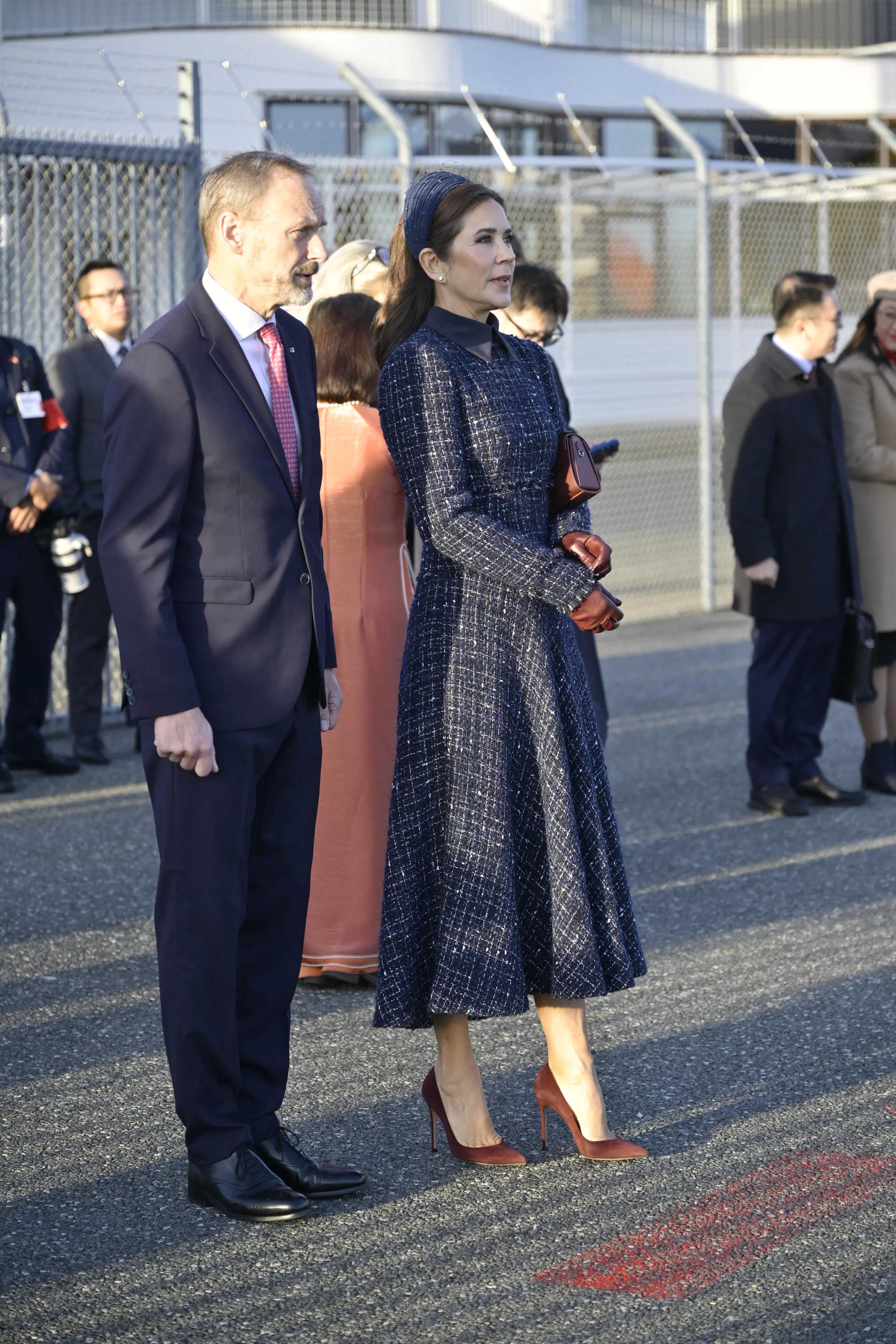 Dronning Mary og ceremonimester Anders Friis.