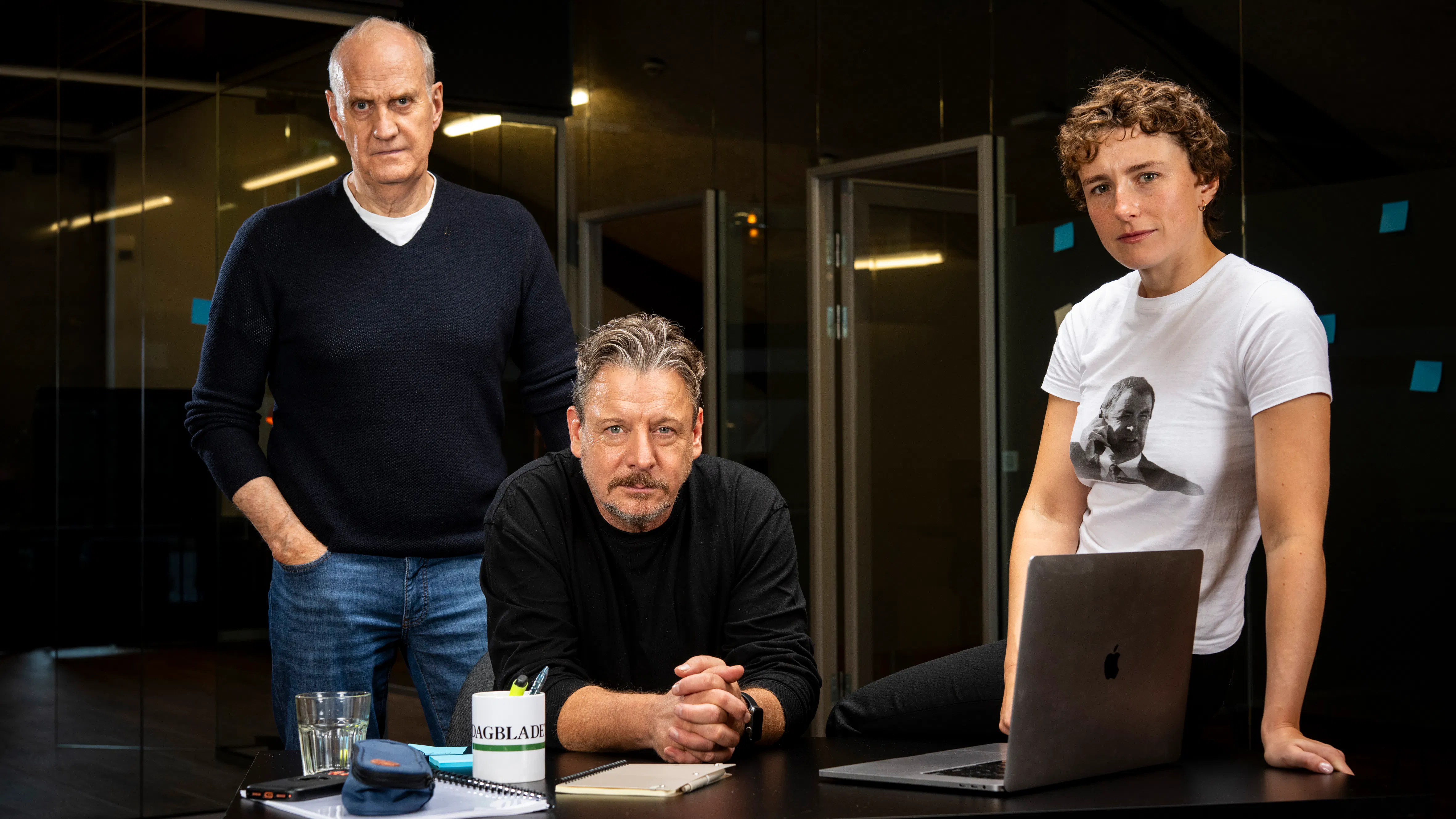 Søren Pilmark vender tilbage som Erik Dreier, Anders W. Berhelsen vender tilbage som Ulrik Torp, og Mathilde Arcel vender tilbage som den unge journalist Emma.