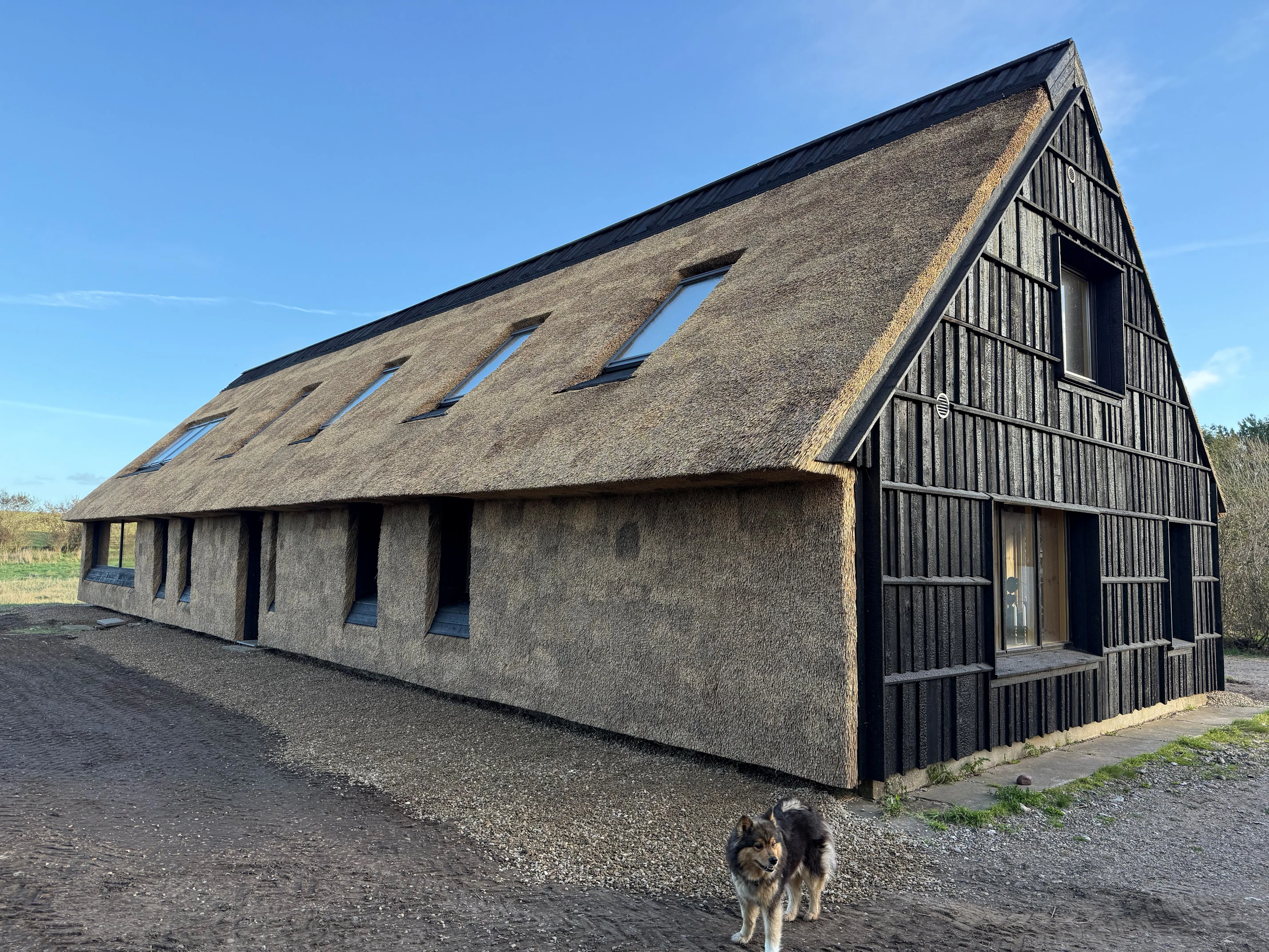 https://imgix.billedbladet.dk/2026-10-22/Soren-Vesters-sommerhus-Foto-Privat.jpg