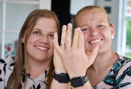 https://imgix.billedbladet.dk/23_isabel_og_tina_dr_fede_forhold_bb_2sl3260-1_1.jpg