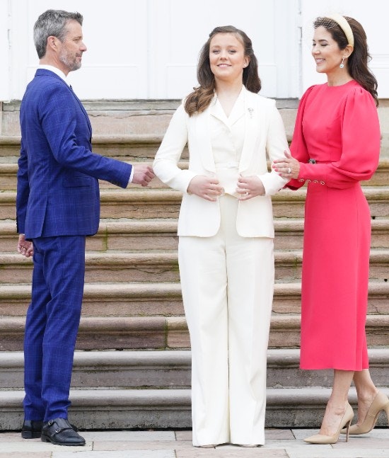 Kronprins Frederik, prinsesse Isabella og kronprinsesse Mary