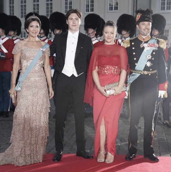 Kronprinsesse Mary, prins Christianb, prinsesse Isabella og kronprins Frederik