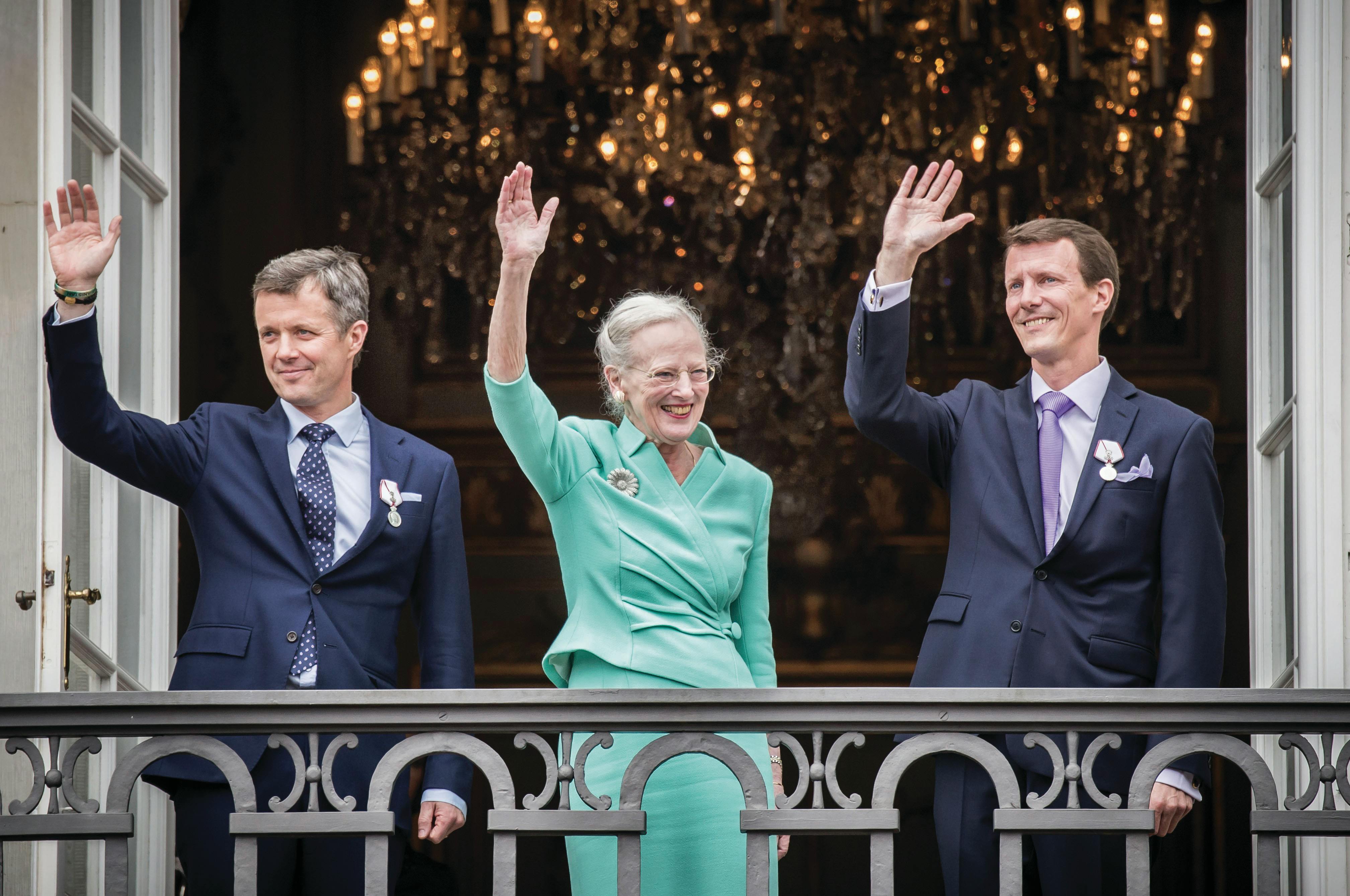 Dronning Margrethe, kronprins Frederik og prins Joachim