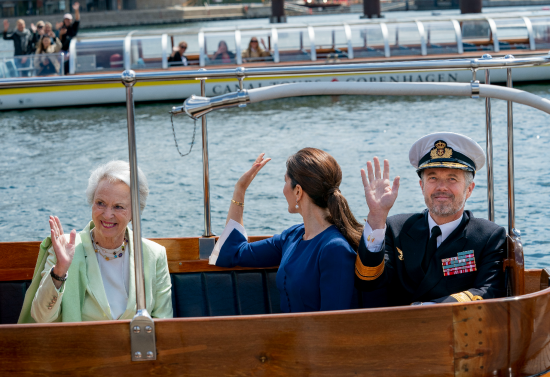 Prinsesse Benedikte, kronprinsesse Mary og kronprins Frederik