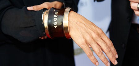 https://imgix.billedbladet.dk/armbaand_0.jpg