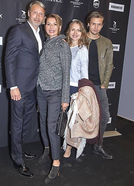 Mads Mikkelsen, Hanne, Viola, Carl