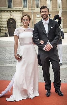 Lina Hellqvist og Jonas Grejd ved Sofia og Carl Philips bryllup den 13. juni 2015.