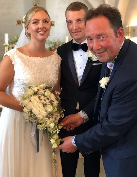 https://imgix.billedbladet.dk/bjarne_450.jpg