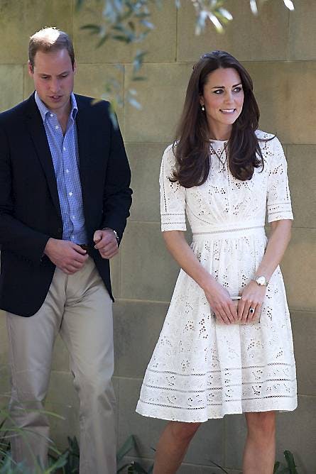 Prins William og hertuginde Catherine besøger Bear Cottage.